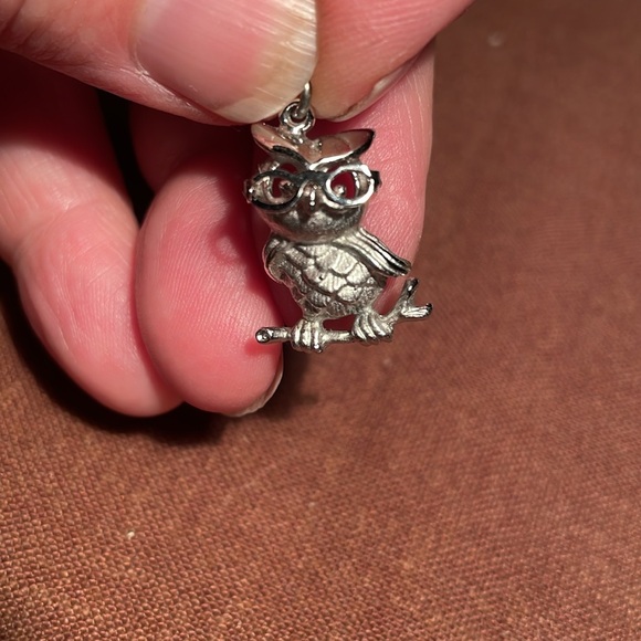 Silver Owl with movable glasses Charm - Picture 2 of 5